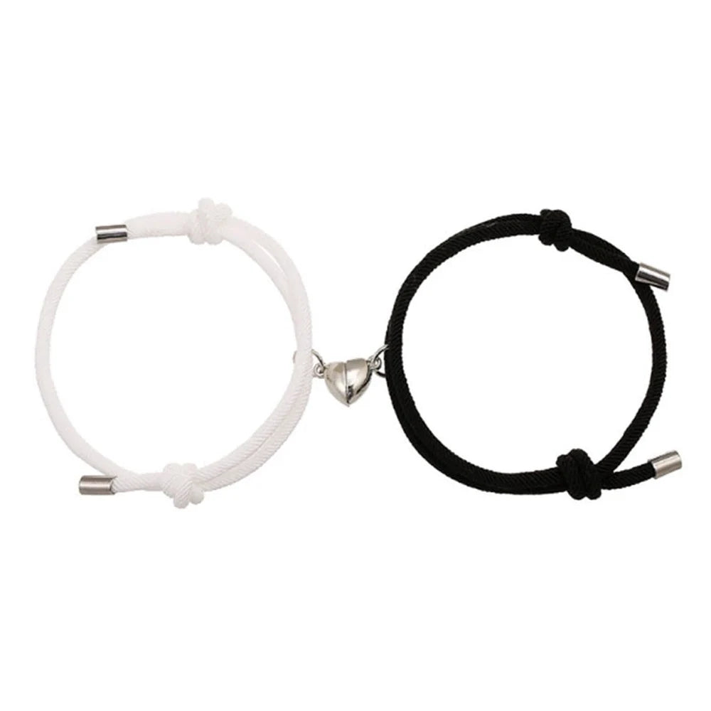 2-teiliges Partnerarmband-Set – Schwarz & Weiß mit Magnetverschluss – „Love“-Design & Herz-Anhänger, Freundschaftsarmband für Paare oder Beste Freunde