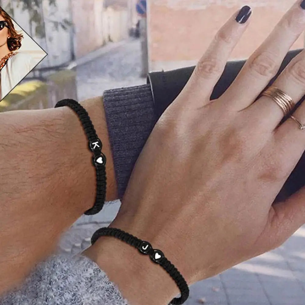 Handgemachtes Armband mit Buchstaben A–Z – Verstellbares Herzarmband für Damen & Herren, Freundschafts- und Namensschmuck, ideales Geschenk
